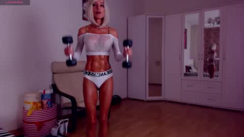 Sonja Ray online show from 09/15/25, 09:20