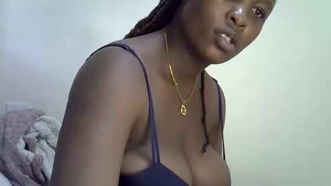 sonnia02 online show from 02/03/26, 02:11