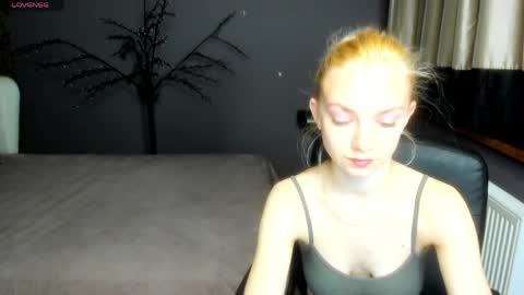 Sonya online show from 04/19/26, 05:34