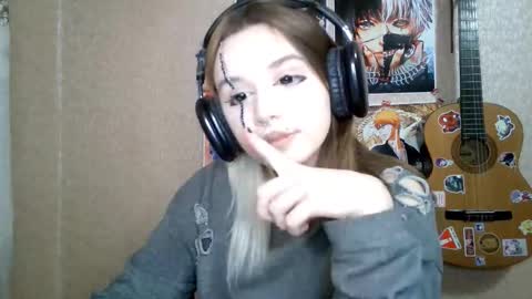 Mila online show from 03/10/26, 05:07