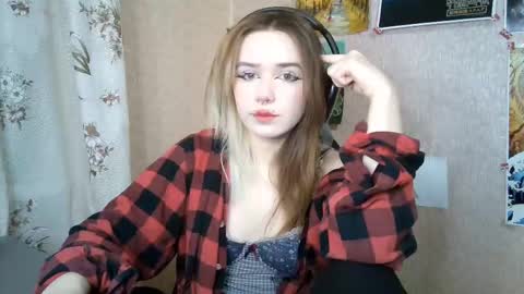 Mila online show from 04/21/26, 05:17