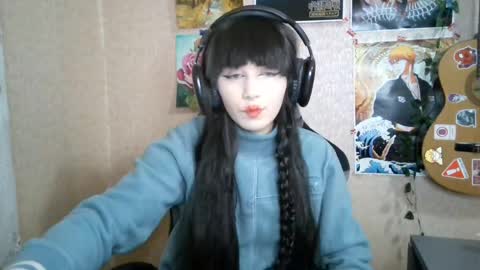 Mila online show from 04/22/26, 05:14