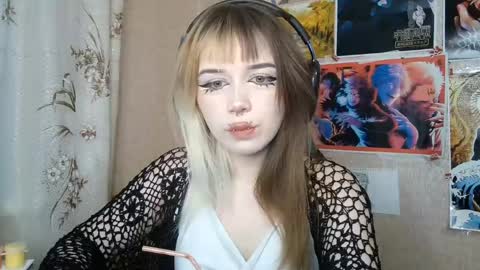 Snapshot of sonwosick chatting on 05/25/26, 04:13 Mila online show from 05/25/26, 04:13