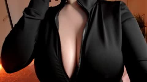 SONIA online show from 11/26/25, 02:18