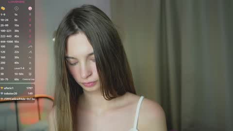 Snapshot of sonyaericsson chatting on 12/20/24, 02:49 Eva 3 online show from 12/20/24, 02:49