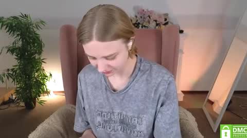 Snapshot of sookonstellita chatting on 05/26/26, 01:34 Litta online show from 05/26/26, 01:34