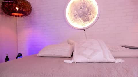 sophi_cooper29 online show from 03/28/26, 10:53