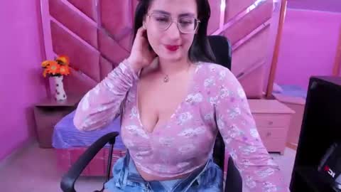 sophi_hardd online show from 04/04/26, 03:42