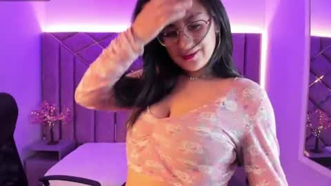 sophi_hardd online show from 06/13/26, 05:44