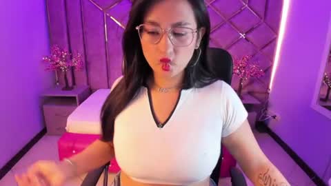 sophi_hardd online show from 06/14/26, 05:15