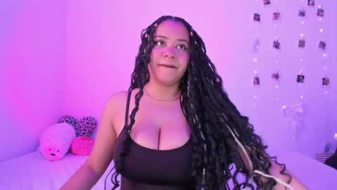 Sofia online show from 12/16/25, 03:50