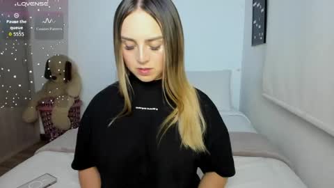 Snapshot of sophi_moreno chatting on 05/07/26, 12:38 Sofi online show from 05/07/26, 12:38