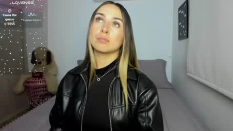 Snapshot of sophi_moreno chatting on 06/27/26, 01:10 Sofi online show from 06/27/26, 01:10
