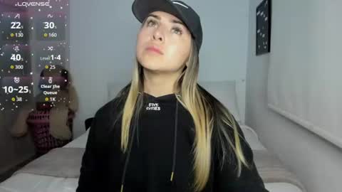 Snapshot of sophi_moreno chatting on 07/03/26, 01:45 Sofi online show from 07/03/26, 01:45