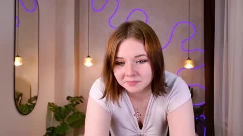 Sophie online show from 10/06/25, 03:20