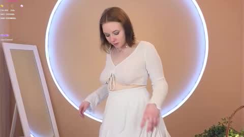 Sophie online show from 10/07/25, 01:52
