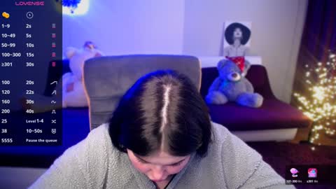 sophia__olsen online show from 01/13/25, 09:41