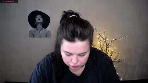 sophia__olsen online show from 09/09/25, 05:40