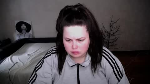 sophia__olsen online show from 04/22/26, 06:27