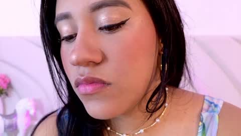 Snapshot of sophia_alba chatting on 05/13/26, 08:06 Sophi online show from 05/13/26, 08:06