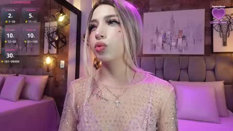 Sophia online show from 09/17/25, 12:07