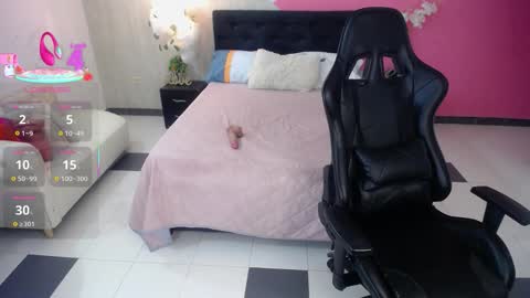 sophia_brunette21 online show from 09/26/25, 01:04