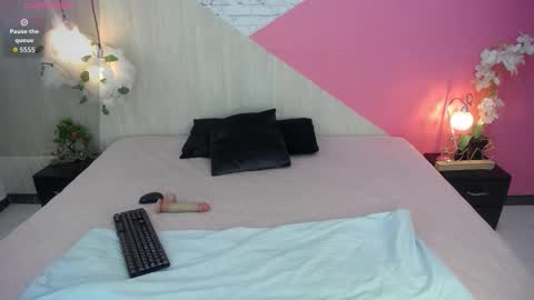 sophia_brunette21 online show from 11/20/25, 11:21