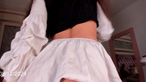 Snapshot of sophia_cambpell chatting on 12/08/24, 09:08 Sophia online show from 12/08/24, 09:08