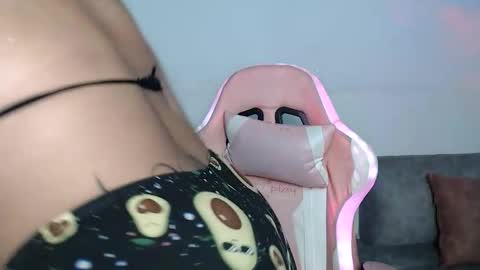 sophia online show from 06/06/26, 01:11