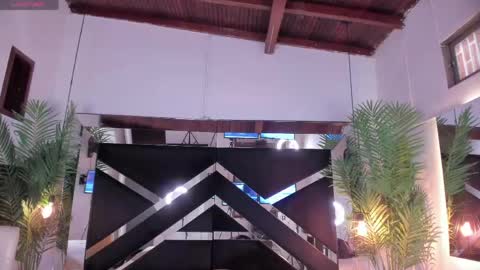 Snapshot of sophia_greey_ chatting on 05/28/26, 06:27 Shopia online show from 05/28/26, 06:27