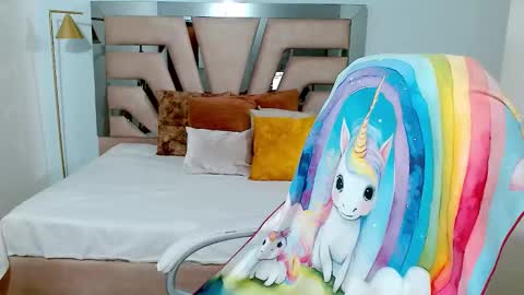 Snapshot of sophia_hadid chatting on 01/18/25, 05:26 Sophia online show from 01/18/25, 05:26