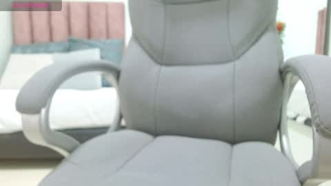 Sophia  online show from 04/18/26, 09:04