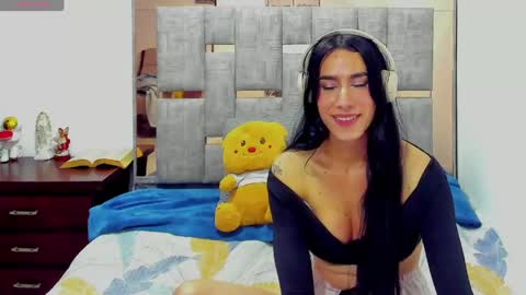 sophia CM online show from 04/24/26, 07:55