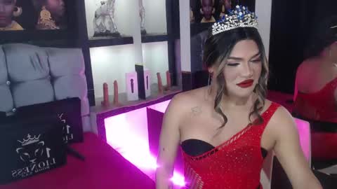 Snapshot of sophia_hott01 chatting on 10/22/25, 12:16 sophia_hott01 online show from 10/22/25, 12:16