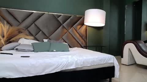 Sofia online show from 03/05/25, 03:07