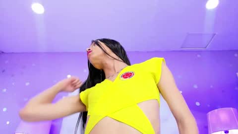 Snapshot of sophia_models chatting on 01/08/25, 10:48 Sophia online show from 01/08/25, 10:48