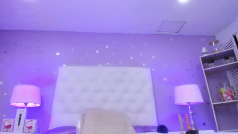 Snapshot of sophia_models chatting on 02/12/25, 11:20 Sophia online show from 02/12/25, 11:20