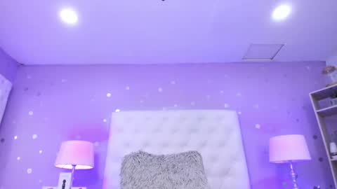 Snapshot of sophia_models chatting on 03/12/25, 11:01 Sophia online show from 03/12/25, 11:01