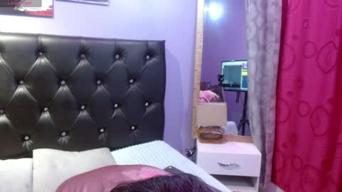     SOPHIA      online show from 12/28/24, 01:50