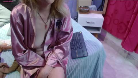     SOPHIA      online show from 01/10/25, 02:25