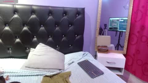     SOPHIA      online show from 01/13/25, 10:24