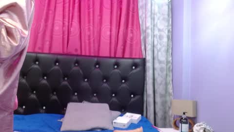     SOPHIA      online show from 02/12/25, 02:45