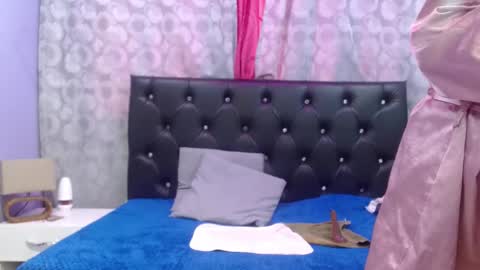     SOPHIA      online show from 02/13/25, 09:06