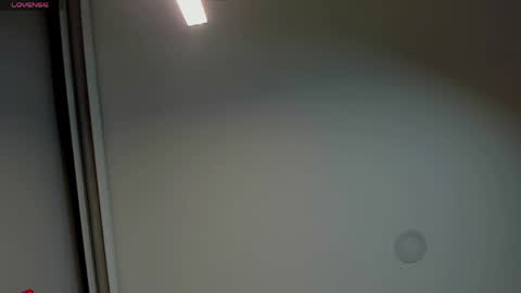 Snapshot of sophia_owens_2 chatting on 05/14/26, 02:07 sophia_owens_2 online show from 05/14/26, 02:07