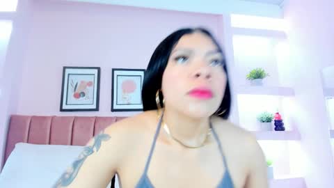 Snapshot of sophia_salem chatting on 02/23/26, 12:02 Sophi online show from 02/23/26, 12:02