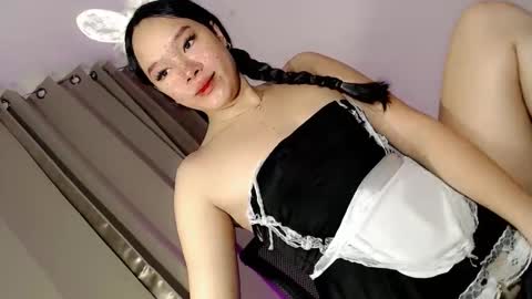 Snapshot of sophia_walker18 chatting on 04/24/26, 09:45 sophia_walker18 online show from 04/24/26, 09:45