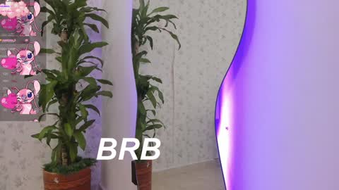 Snapshot of sophia_walkett chatting on 01/23/25, 06:35 Michelle online show from 01/23/25, 06:35