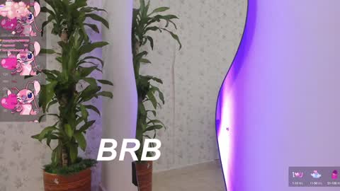 Snapshot of sophia_walkett chatting on 01/27/25, 07:35 Michelle online show from 01/27/25, 07:35