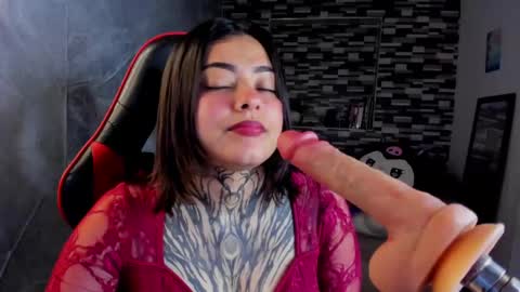 Snapshot of sophiaa_cherry chatting on 05/16/26, 07:45 Sophia online show from 05/16/26, 07:45