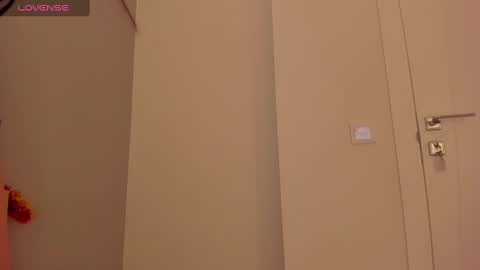 Sophia online show from 01/09/25, 04:52